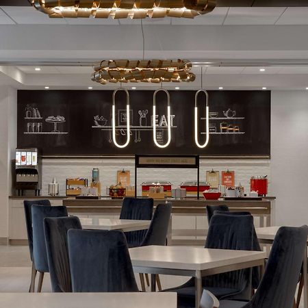 Hampton Inn By Hilton Winnipeg Downtown Экстерьер фото
