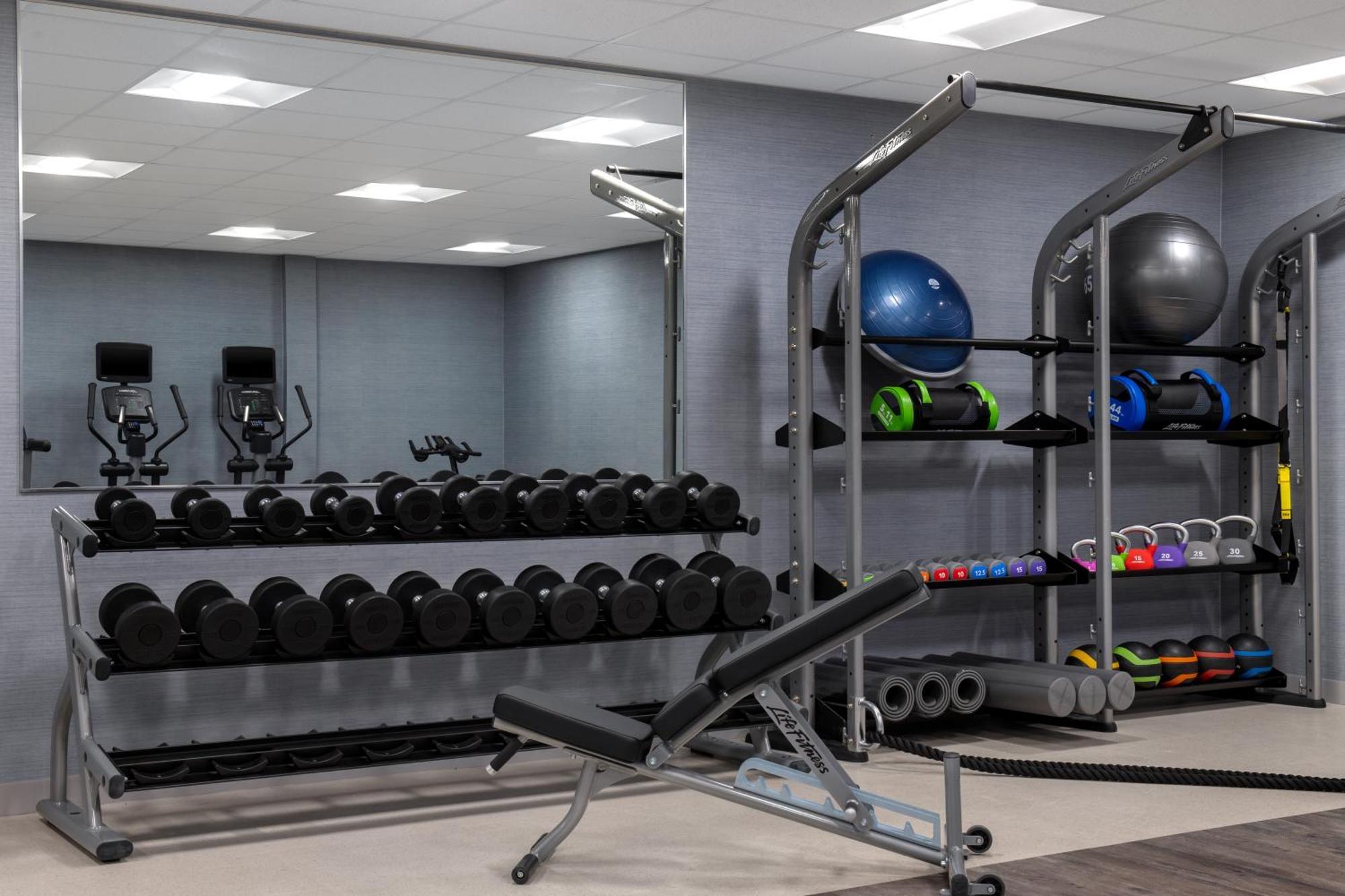 Hampton Inn By Hilton Winnipeg Downtown Экстерьер фото
