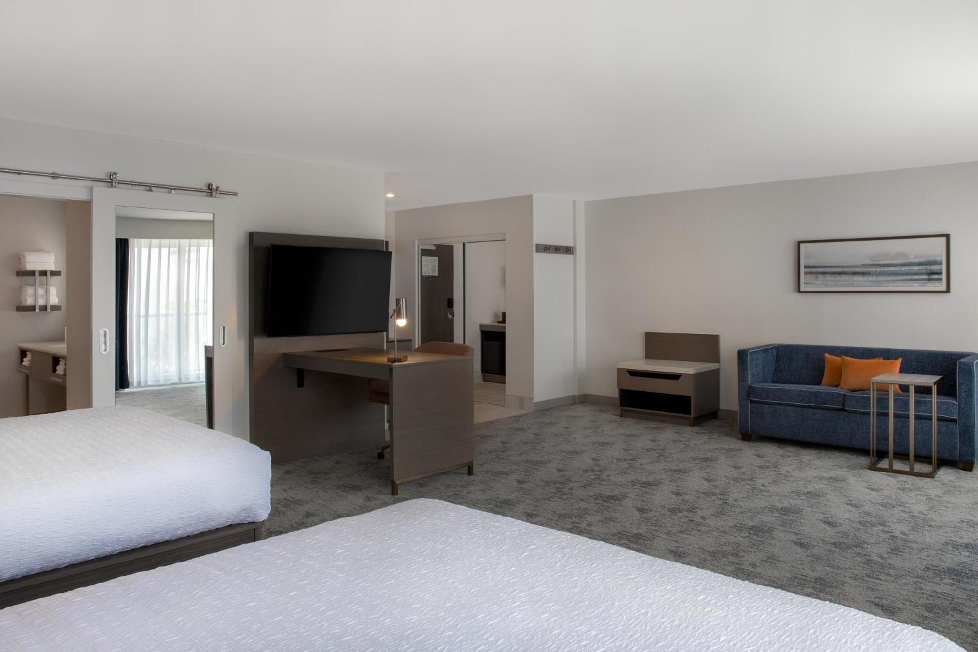 Hampton Inn By Hilton Winnipeg Downtown Экстерьер фото